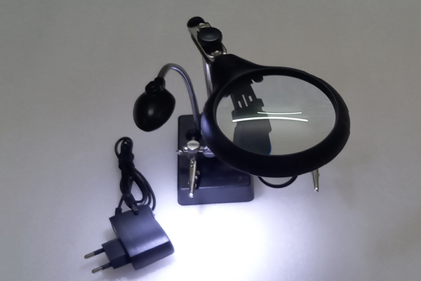 Multi Purpose with Led And Rechargeable Magnifier